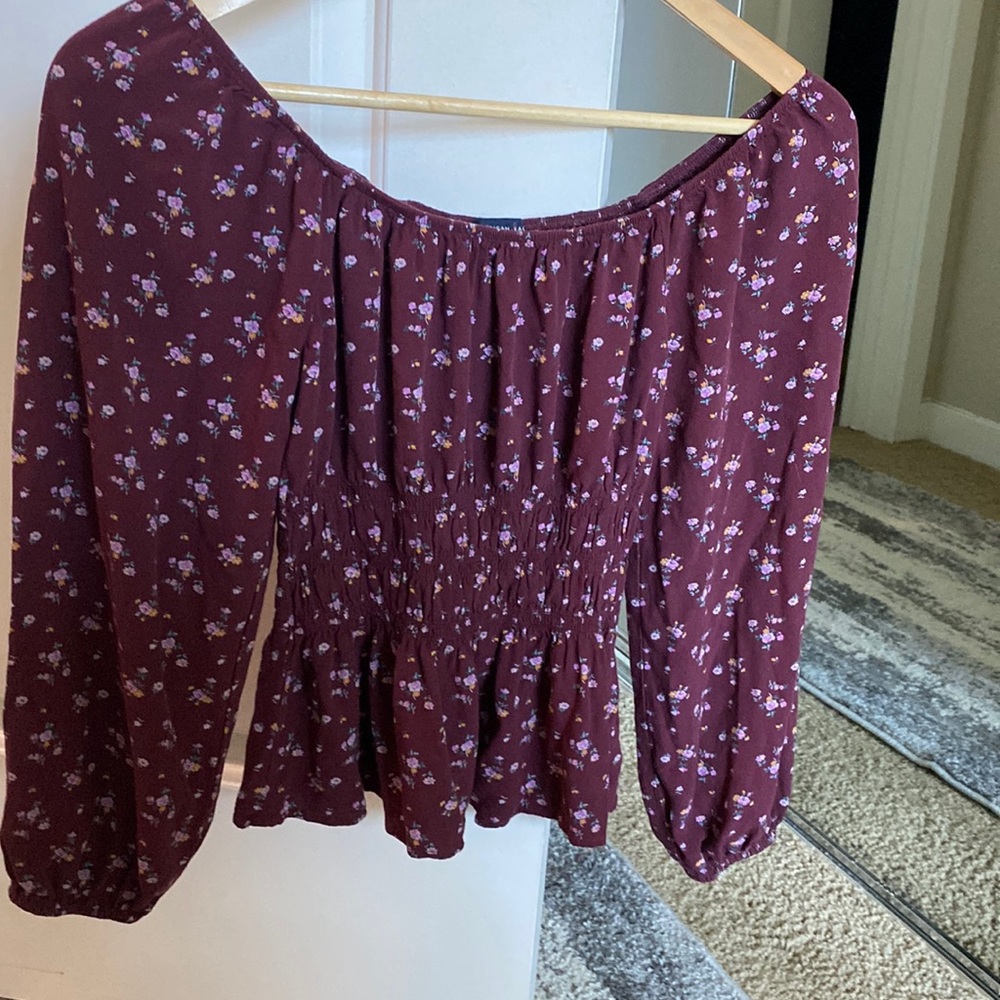 magenta american eagle top with floral print